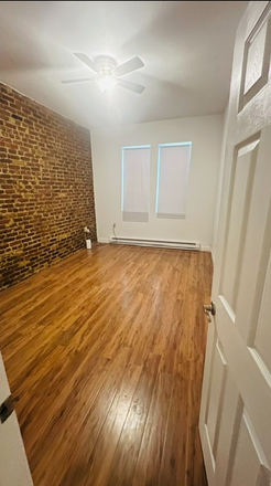 - - NO BROKER FEE 2 BED 1 BATH BERKLEE Apartments