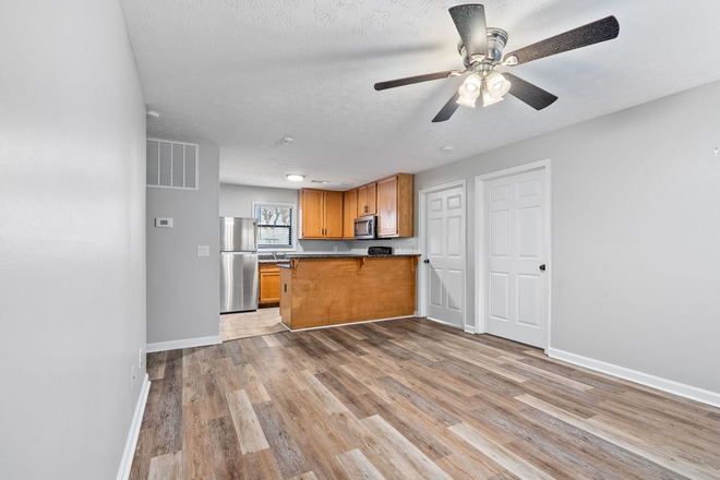 Photo - dh449-D27 Condo