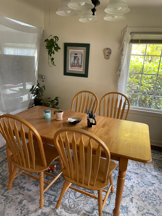 Dining Room - Room for Rent in Lovely South University Home