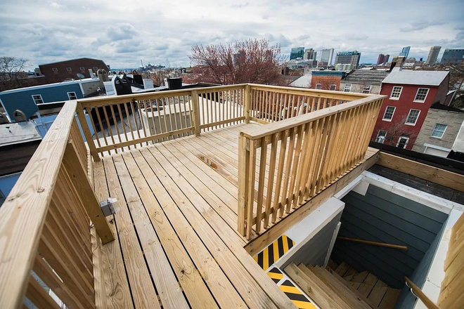 Rooftop deck - Looking for summer subletter - VERY flexible! Townhome