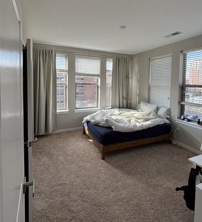 bedroom - The Alloy Apartments