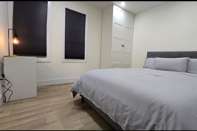 Bedroom - Cozy Furnished Room for Female Tenant – Rexdale Blvd, Toronto Townhome