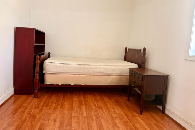 Bedroom - Single Room Shared Bathroom Sublease for the Summer