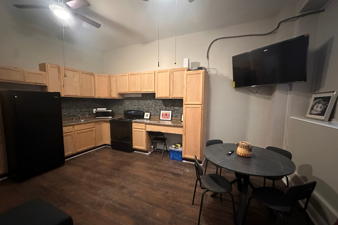 kitchen with desk area and ample counter space - 1BR Furnished Unit | S. Philly & Center City | Utilities-WiFi Included | $1450/mo | Flex lease terms Apartments