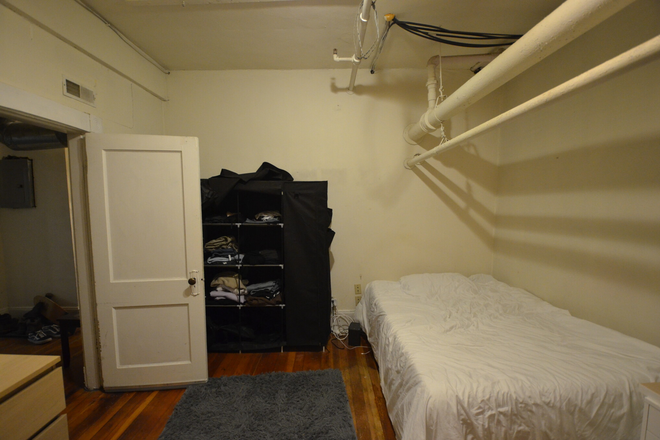 Bedroom - 2 Bed 1 Bath Apartment Split Style on Haviland St.