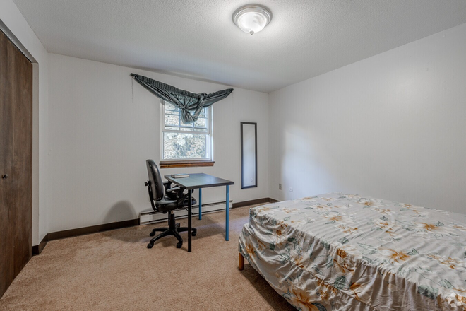 Bedroom Example - Private Bedroom in Lantern Court Apts, Looking for Female Tenant, Sublet or Lease Transfer.