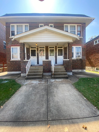 4-family - A large simple 1 bedroom, 1 bath second floor upstairs unit in a four family dwelling.