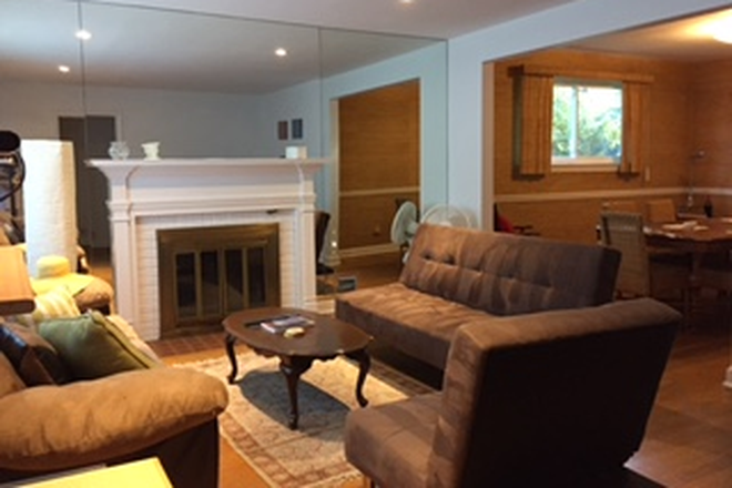 Living room upstairs - 2-Bedroom/ 1 bath with Driveway Parking  near GU Hospital - FOXHALL Area House