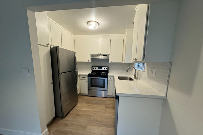 Kitchen - Beautifully Remodeled 3 Bedroom in Heart of El Cerrito Apartments