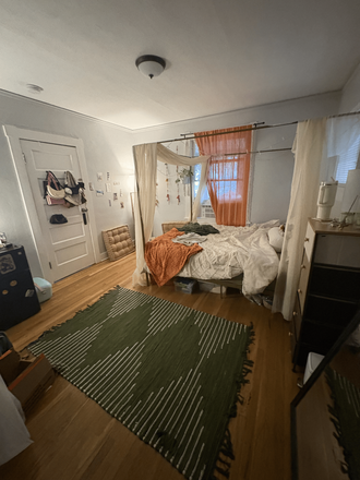 Bedroom, largest in the house - Room for Spring Sublease- On the Hill