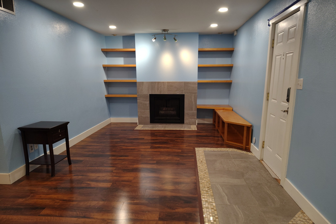 Living room - 2bdrm 2bthrm between University and Foothills village ctr. Condo