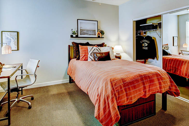 Bedroom - Summer Sublet at UClub on 28th Apartments