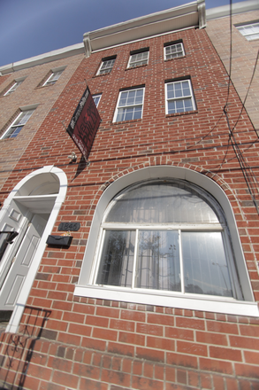 House - OCP - Entire House With Backyard And ROOF DECK