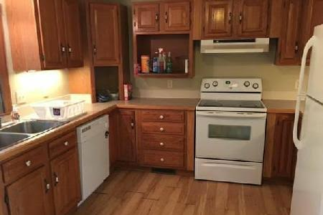 kitchen - 32 Knightly Rd House