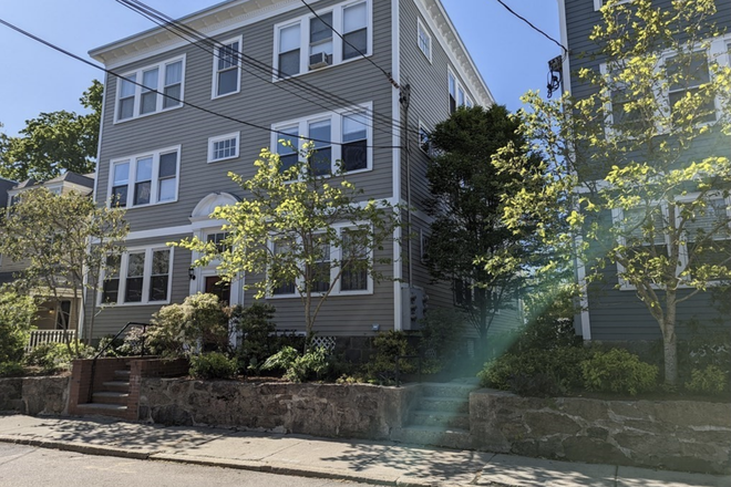 Building - Newly Renovated Spacious 2-bedroom condo, located at the heart of Jamaica Plain for 9/1/2024.