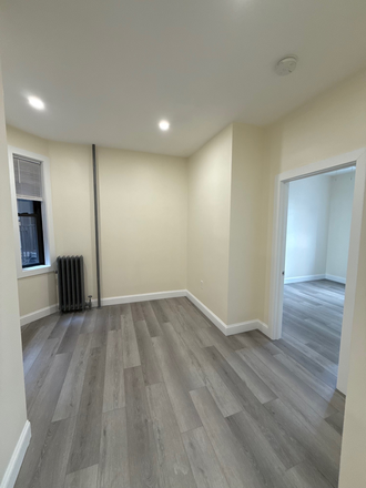 Living room - Large 1 Bed Available 9/1/26! *CONTACT NOAH 603-470-8181