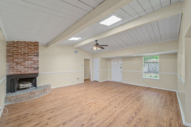 Living room with fireplace - Greenhaven Dr.  3 Bedrooms/2 baths for rent near UTD House