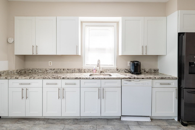 LIVING - LOCATION! SUN DRENCHED 4 BED AVAIL 9/1/25!