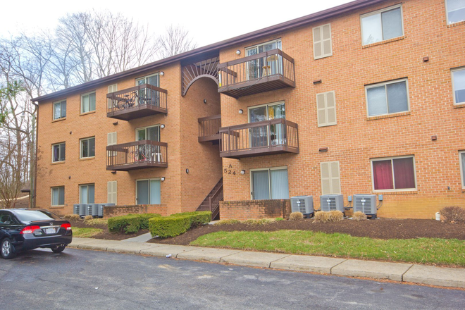 Building Exterior - Pack Place Spring Sublease!! Apartments