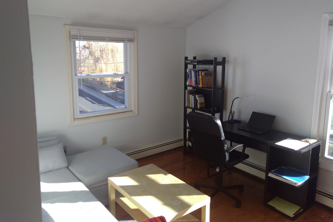 Living Room - Top floor apartment