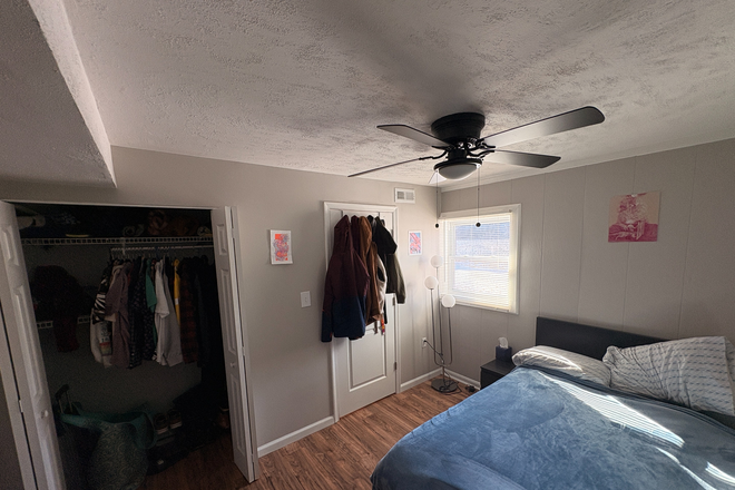 Image of Bedroom - Shared house close to campus