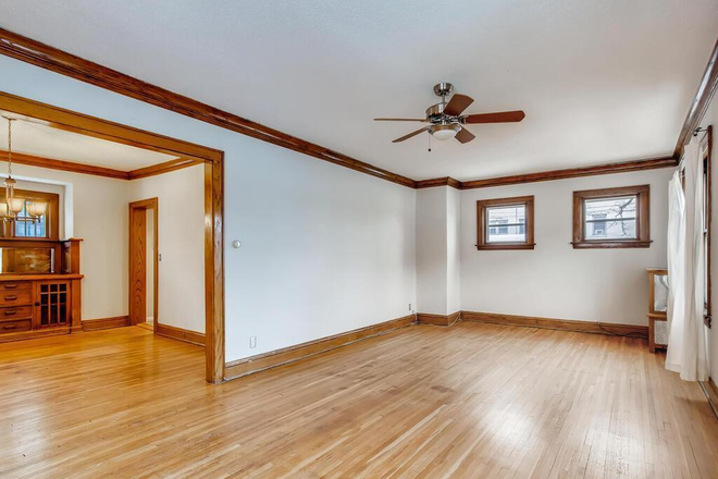 Living Dining - HUGE 6 BEDROOM WITH 2 BONUS ROOMS: office, study rooms, dens House