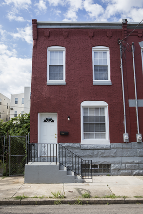 Outside Street View - 4 bed / 3 bath Recently Renovated House w/ Outdoor Space, 2 blocks to Broad St