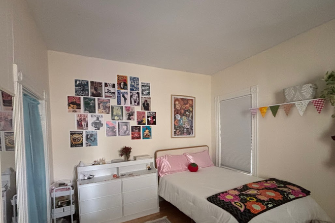 Bedroom 2, fully furnished! - Buell Street House, close to campus, cozy and furnished