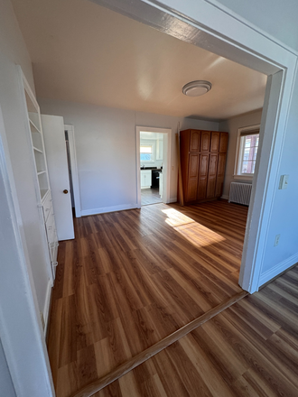 DIning Room - Medical Students. Close to Hospital. Don't Miss This Great Four Bedroom House for Rent!