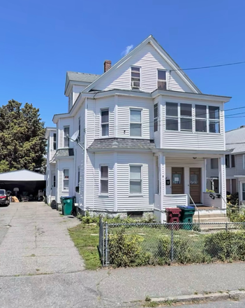 Exterior - Newly Renovated 3 Bedroom with 1 Bath (Steps from UMASS Lowell) Apartments