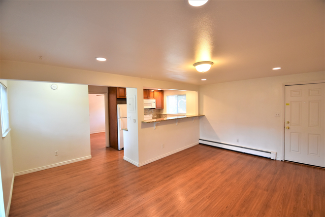 Living Room - 1920 19th St. (1BR/1BA) Apartments