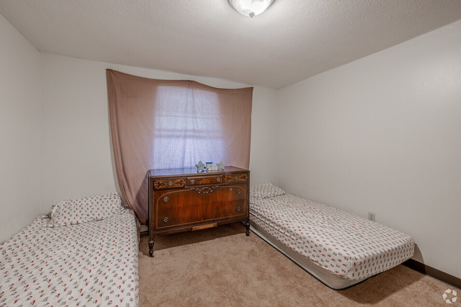 Bedroom Example - Private Bedroom in Lantern Court Apts, Looking for Female Tenant, Sublet or Lease Transfer.