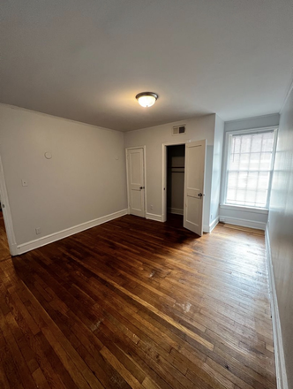 Available bedroom - Apartment on Franklin St
