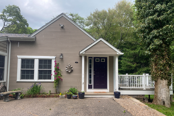 front door - 1 BR Furnished Wakefield Close to Campus