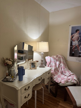 Bedroom - House close to campus