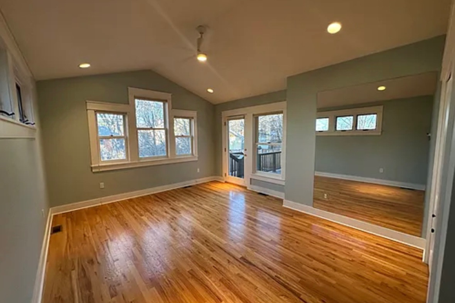 Bedroom - Subletting 1 Room in a House on the Hill