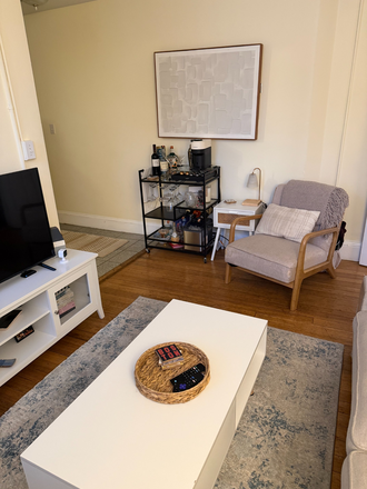 Call NOW for showings! 617-236-8600 - HANOVER ST - TRUE 2BR W/ LIVING RM, LNDRY IN BLDNG, HEAT INC AVAIL *9/1/2026* IN HISTORIC NORTH END Apartments