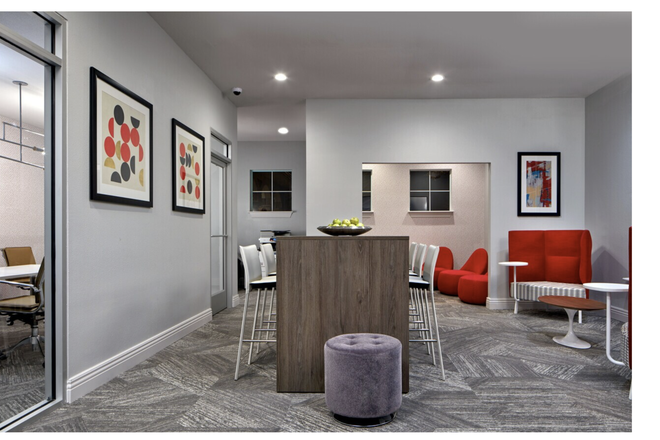 Study Lounge - Campus Crossings Spring Apartment All Utilities Included