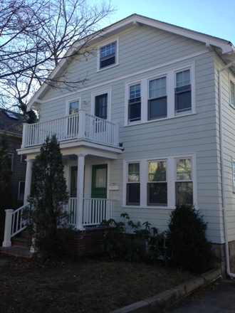 Exterior - West Roxbury - Sunny 2 Bedroom