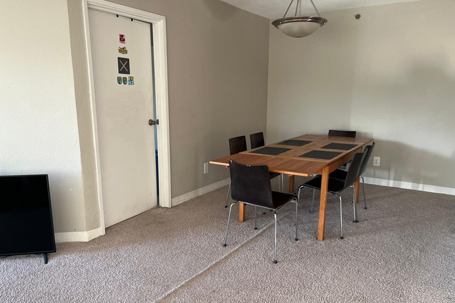 Dining Table - The View on 26th Apartments