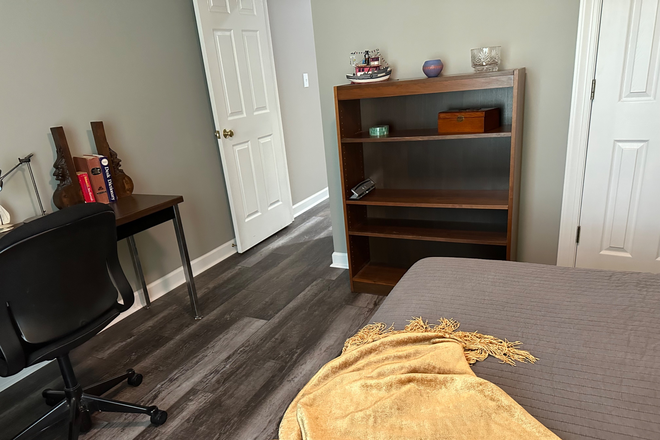 Bedroom 2 - Jamestown Room for Rent Townhome