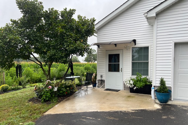 Entrance of the studio - Furnished studio apt-Old Trenton Rd-Princeton Junction
