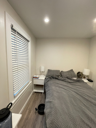 Bedroom - Room available at 2BR Apartment for female roommate, 5-min from campus
