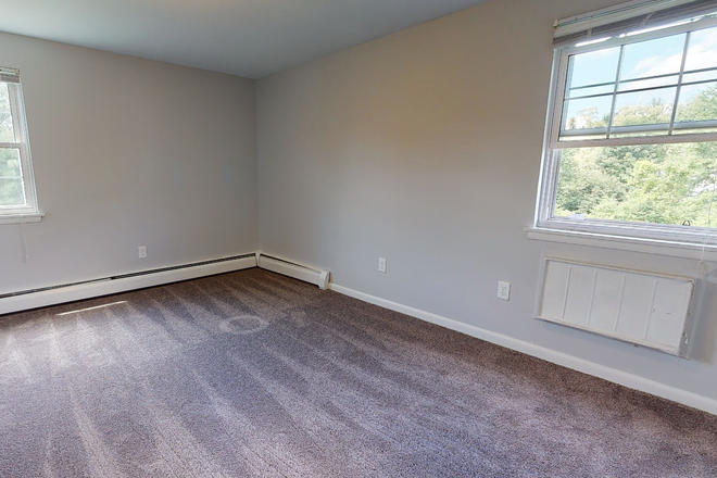 Bedroom - The Boulders Apartments