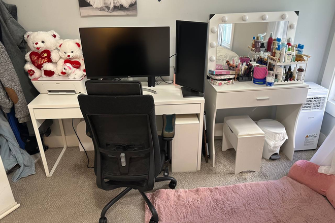 bedroom - Fully Furnished Private Room for Female UConn Student | Aug–Dec 2026 | $925 - Flexible date Apartments