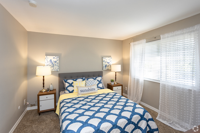 Bedroom - Arlington Apartment Homes