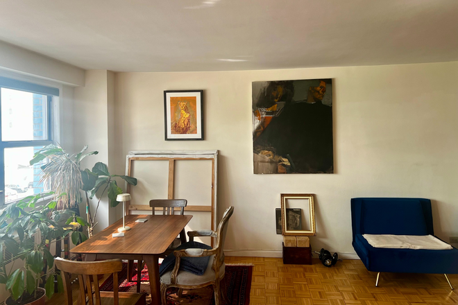 living room - Spacious, Sun-Filled Studio in Union Square / East Village – Ideal NYU Sublet Apartments