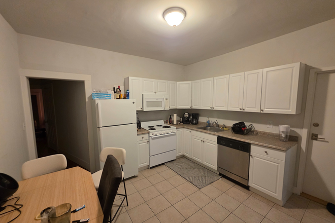 Kitchen - 1 ROOM FOR UPCOMING FALL AND/OR SPRING SEMESTER - 2BR/1BA. Furniture included, no utilities fees Apartments