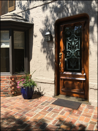 Private Townhouse Entry with Eastlake Door - Private, Quiet Country Club Townhome, close to DU, in Country Club Historic District