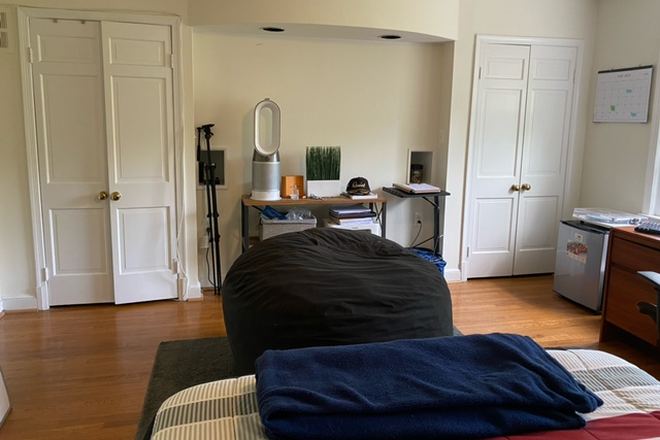 Master Bedroom - Attractive 3-bedroom/3 baths share in 3-bedroom townhouse on Macarthur Blvd